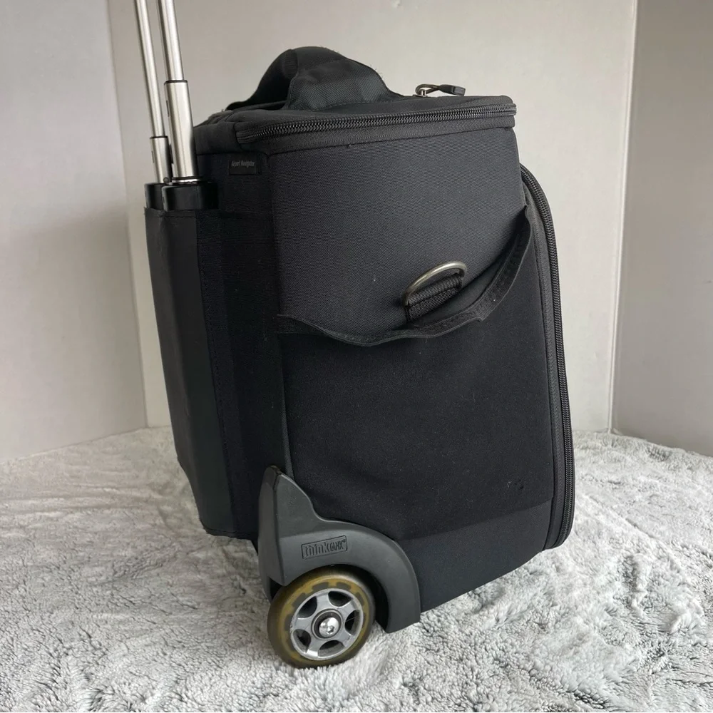 Think Tank Photo Airport Navigator Rolling Bag (Black) gently used